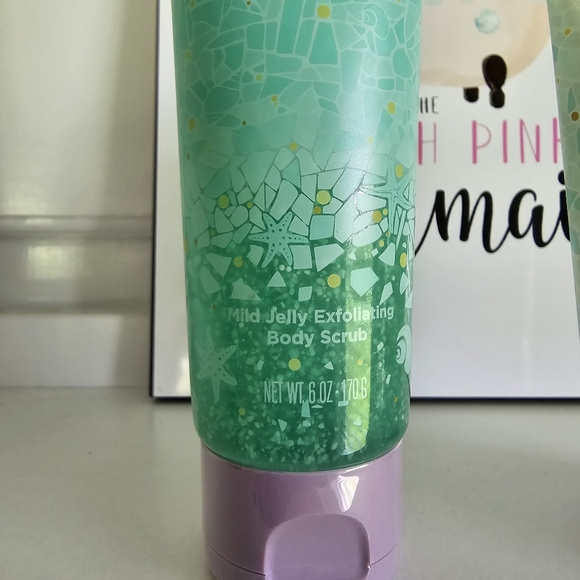 Perfectly Posh Mermaid bundle  Jelly Body Scrub and bfyhc hand creme - Picture 3 of 10